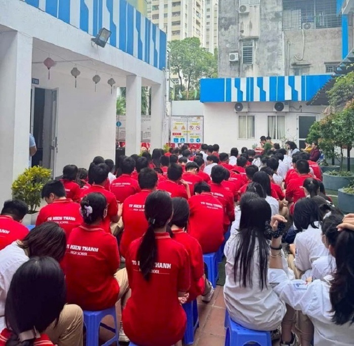 Trường THPT Tô Hiến Thành (phường Văn Quán, quận Hà Đông, Hà Nội). Ảnh: Báo Dân Việt.