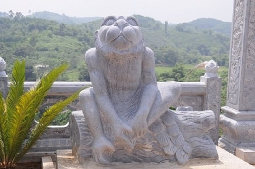 Linh vật ở khu lăng mộ. Ảnh: Vietnamnet