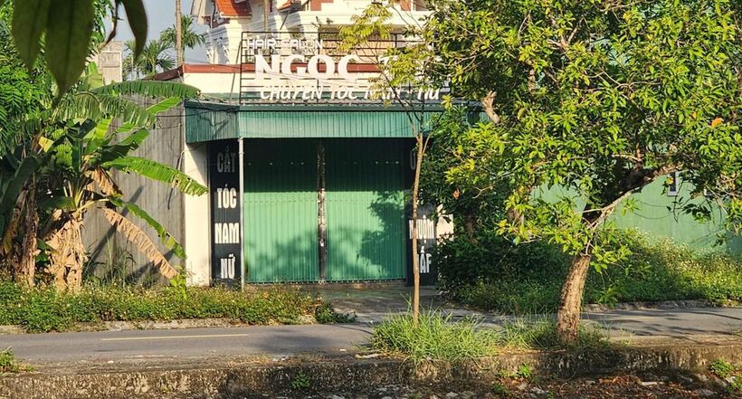 Quán tóc nơi phát hiện thi thể anh T. (Ảnh: Báo Giao thông)