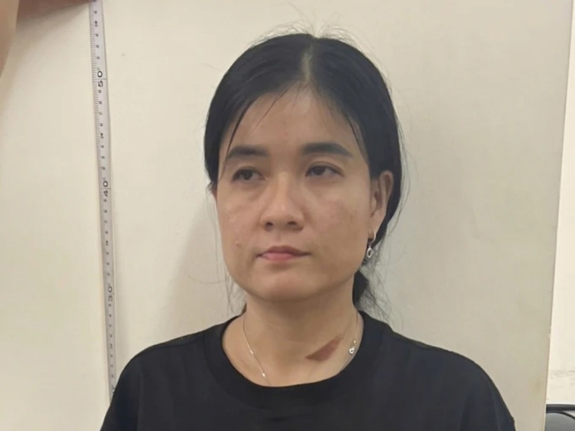 Trần Nguyễn Thu Trang tại cơ quan điều tra. Ảnh: Tiền Phong