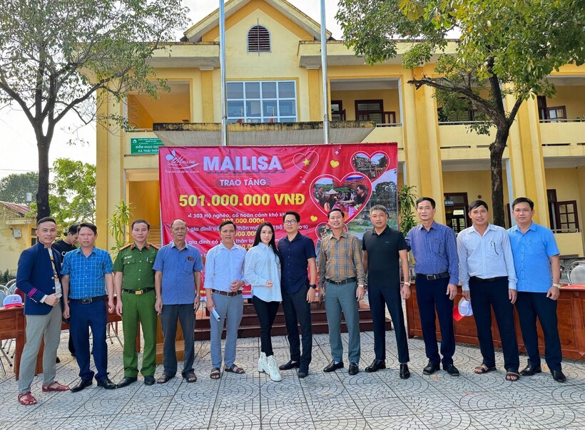 Mailisa cùng lãnh đạo xã Thái Thủy, tỉnh Quảng Bình lan tỏa tinh thần đoàn kết, giúp bà con vượt qua bão lũ