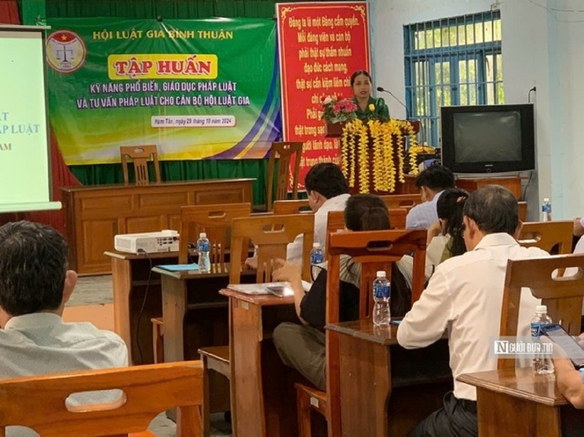 Hội Luật gia tỉnh Bình Thuận tổ chức tập huấn kỹ năng phổ biến, giáo dục pháp luật và tư vấn pháp luật cho cán bộ Hội Luật gia huyện Hàm Tân.