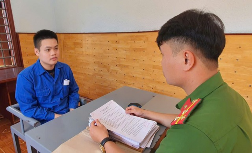 Lê Tuấn Kiệt tại cơ quan điều tra. Ảnh: Người Lao Động