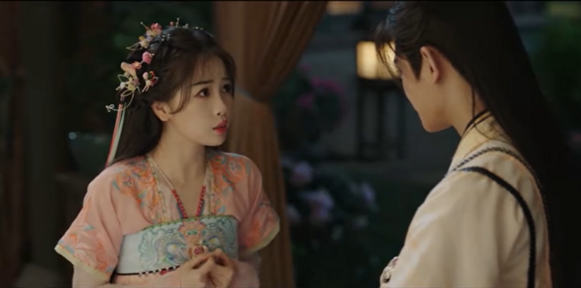 Mộ Thanh truy hỏi Lăng Diệu Diệu.