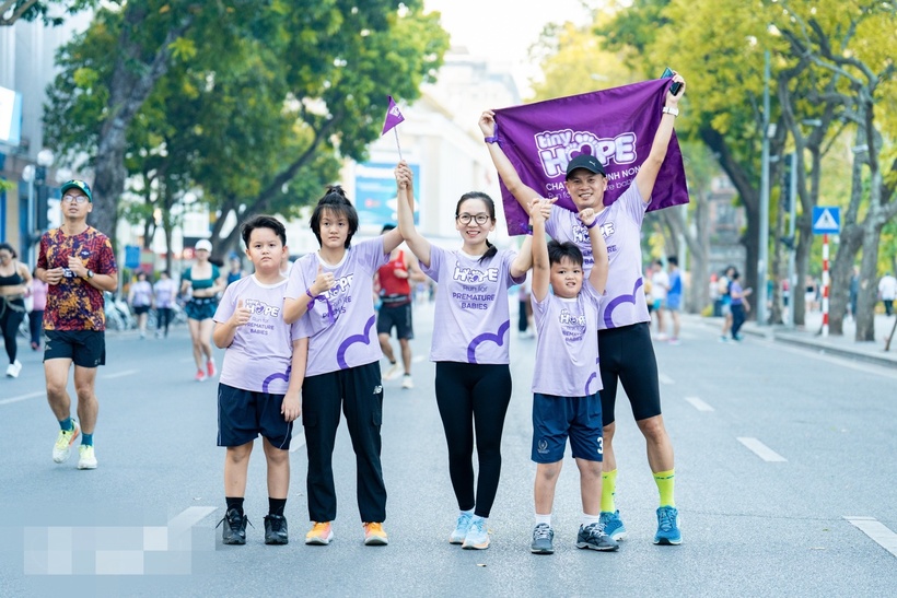 Giải chạy kết nối mọi người từ khắp nơi trên thế giới, dù bạn đang ở xa hay gần, bất kể tuổi tác hay khả năng thể chất trong hoạt động đặc biệt này để đóng góp cho các em bé sinh non và lan tỏa những giá trị tốt đẹp.
