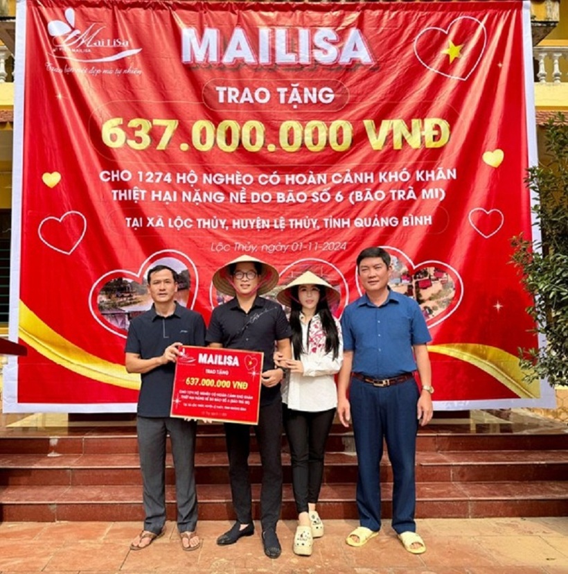 Vợ chồng doanh nhân Mailisa Hoàng Kim Khánh đã trực tiếp có mặt tại xã Lộc Thủy, tỉnh Quảng Bình, tận tay trao gửi số tiền 637 triệu đồng như một lời động viên đến 1.274 hộ dân vượt qua khó khăn sau bão lũ.