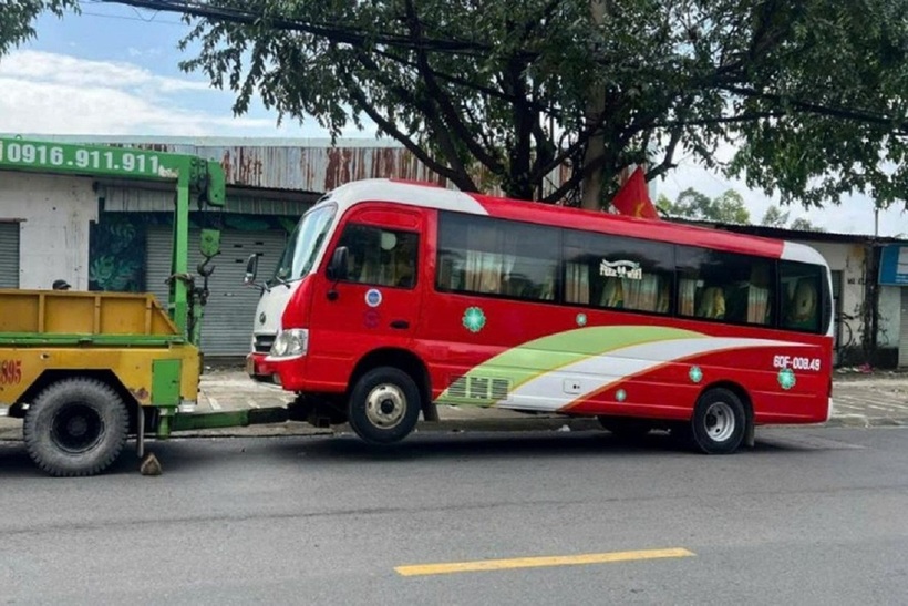 Lực lượng chức năng đã lập biên bản tạm giữ phương tiện 7 ngày. Ảnh: ZNews