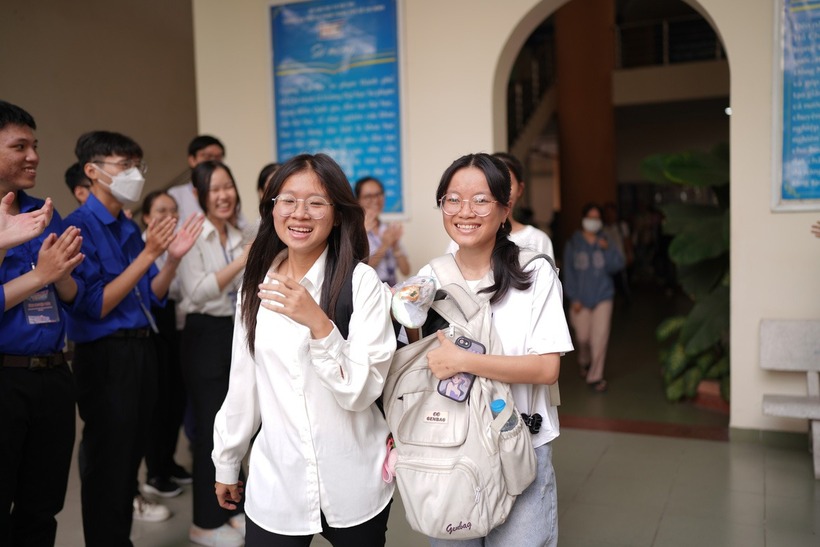 Thí sinh tham dự kỳ thi đánh giá năng lực tại Trường Đại học Sư phạm TP.HCM. Ảnh: Tuổi trẻ