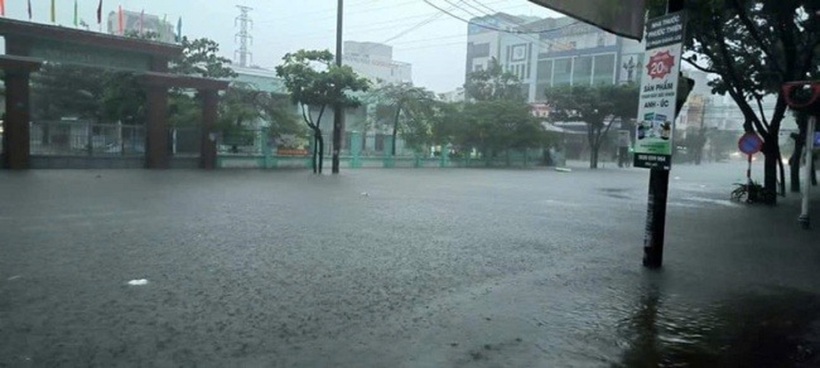 Nhiều trường học trên địa bàn thành phố đã chủ động thông báo cho các em học sinh nghỉ học.