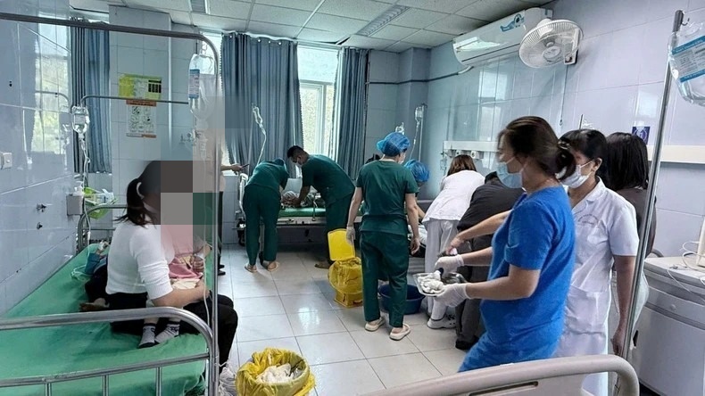 Sức khỏe 20 trẻ đã ổn định. Ảnh: VietNamnet