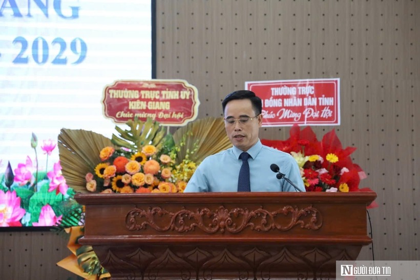 Luật gia Trần Đức Long phát biểu tại đại hội.