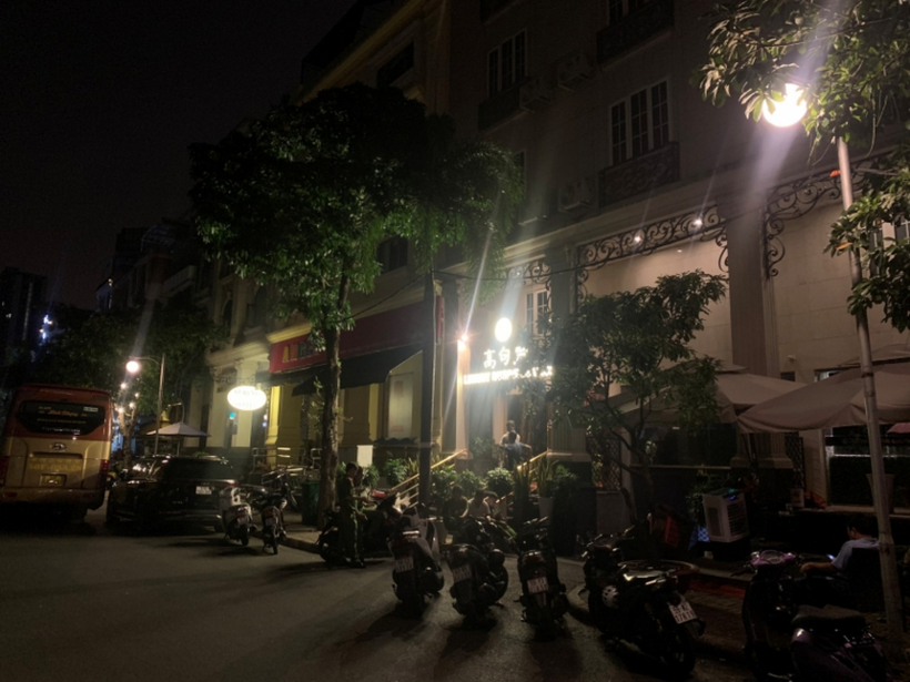 Phía bên ngoài nhà hàng Luxury Business Club. Ảnh: Phụ Nữ Việt Nam