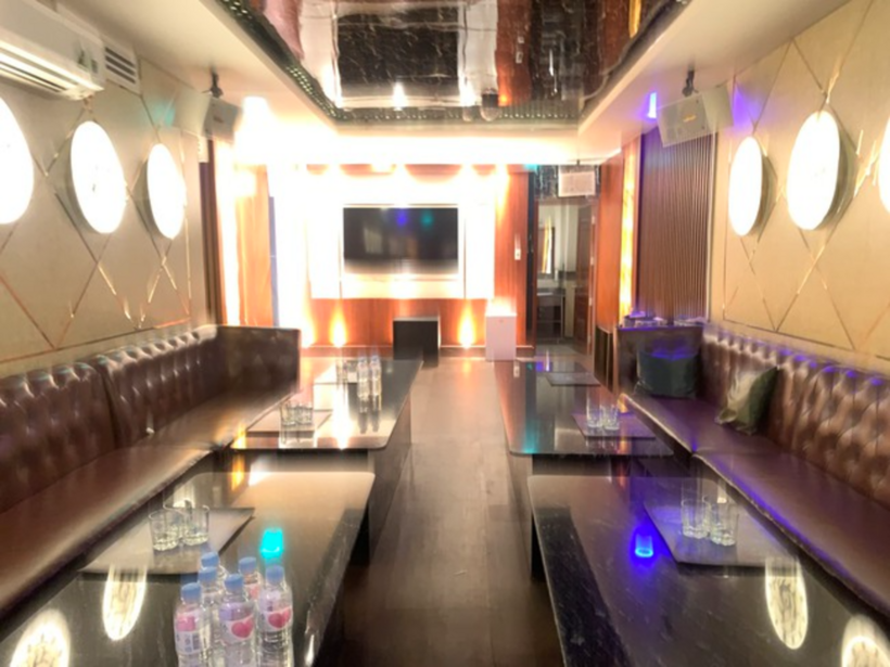 Một phòng hát tại nhà hàng Luxury Business Club. Ảnh: Dân Việt