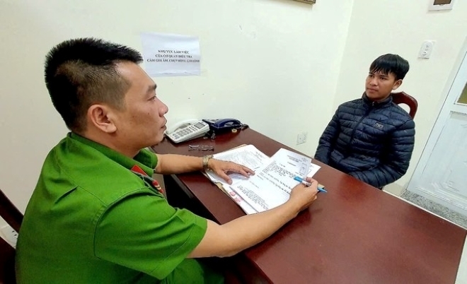 Cơ quan điều tra tạm giữ hình sự đối tượng Y Níu Kpă để điều tra về hành vi giết người. Ảnh: Người lao động