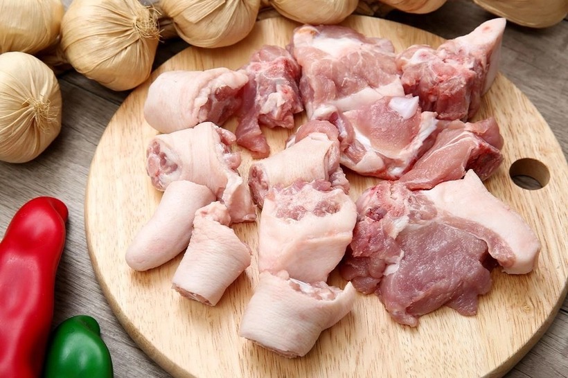 Đuôi lợn có chức năng bồi bổ cơ thể, hỗ trợ chứng thận hư, liệt dương, xuất tinh sớm, cung cấp năng lượng và tăng cường sức khỏe chung. Ảnh minh họa.