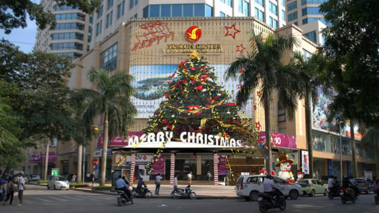 “Thành phố thu nhỏ - Vincom City Towers” với điểm nhấn Vincom Center Bà Triệu hoàn thành chỉ sau 18 tháng ghi dấu ấn mạnh mẽ với khách hàng.