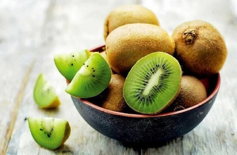 Ăn quá nhiều kiwi có thể gây ra một số tác dụng phụ như tiêu chảy, dị ứng.