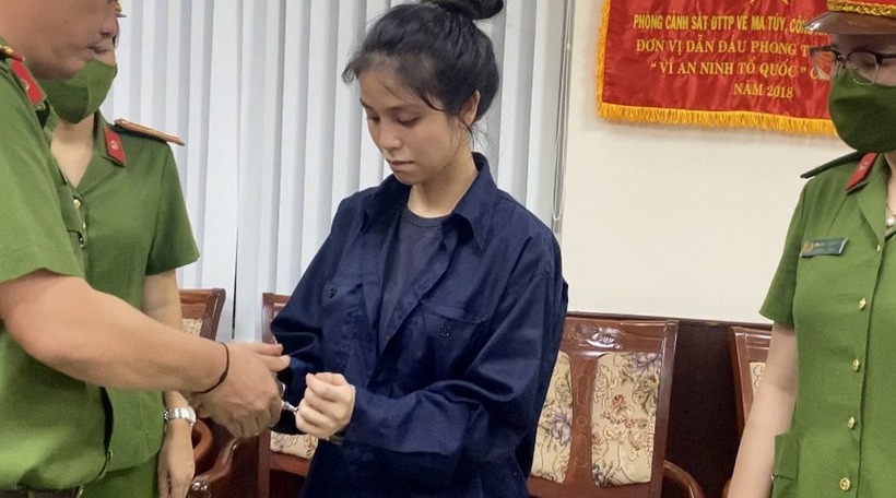 Nguyễn Đỗ Trúc Phương (30 tuổi, ngụ quận 1) là nhân vật nổi tiếng trên mạng xã hội Facebook, được biết đến thông qua các hoạt động công tác xã hội thường xuyên giúp đỡ những hoàn cảnh khó khăn trên địa bàn TP.HCM và một số tỉnh thành lân cận. Phương còn được ví là "cô tiên từ thiện" trước khi bị bắt.