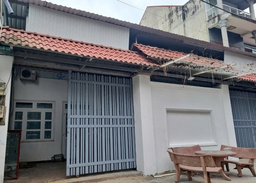 Hiện trường khu nhà trọ nơi bệnh nhân được tiếp nhận cấp cứu trong tình trạng đã tử vong. (Ảnh: Tiền phong)