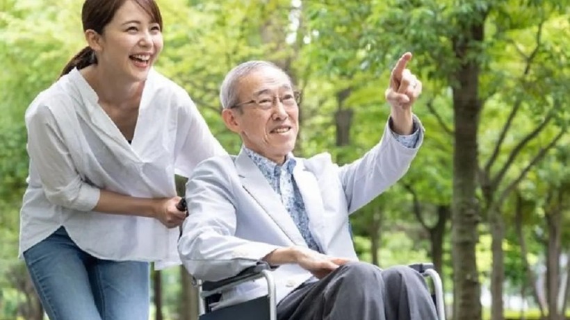 Đi bộ là một hình thức vận động đơn giản, dễ thực hiện mà lại mang đến vô vàn lợi ích cho sức khỏe.