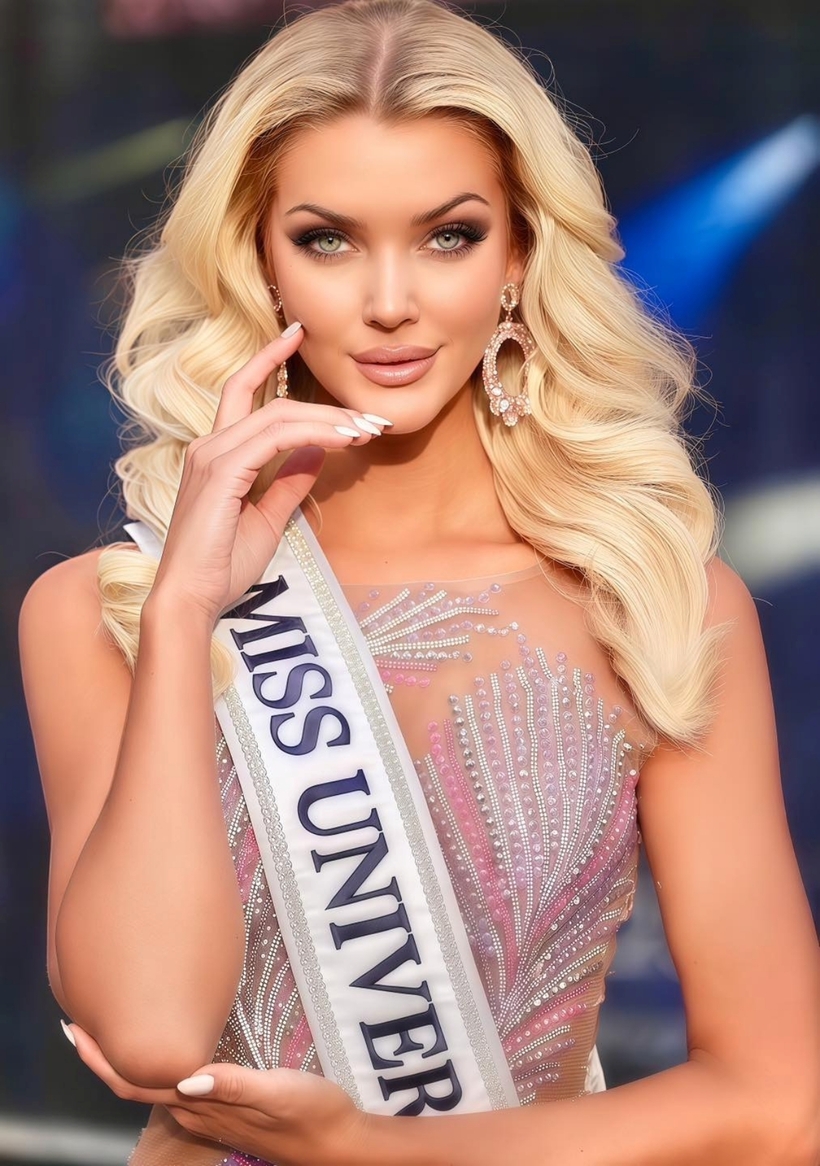 Theo thông tin trên báo Dân Việt, Miss Universe 2024 là một vũ công, ca sĩ. Hiện cô đang theo học ngành Marketing và Kinh tế.