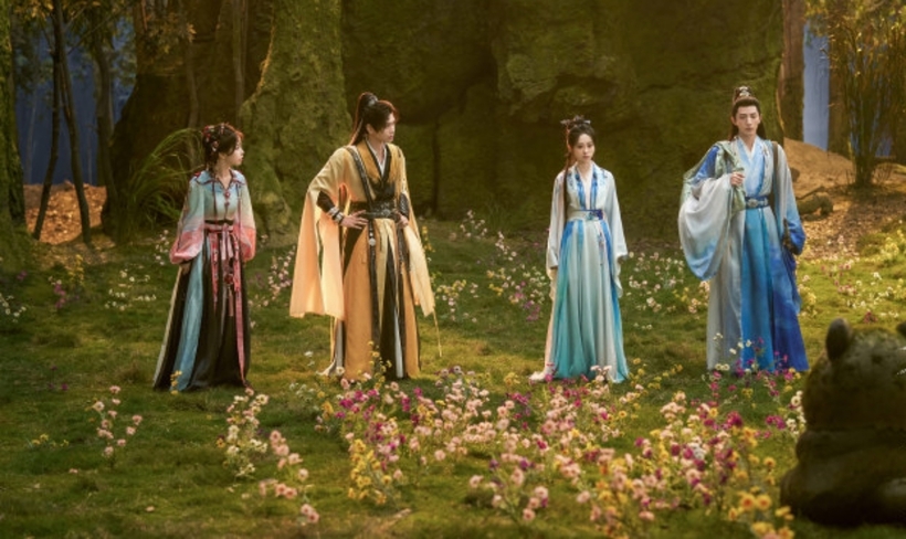 Nhóm Tứ Hiệp Trúc Lâm gồm Mộ Thanh, Lăng Diệu Diệu, Mộ Dao (Chúc Tự Đan) và Liễu Phất Y (Dương Sĩ Trạch). Ảnh: Weibo