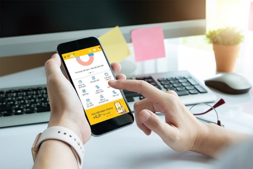 Gửi tiết kiệm online là hình thức gửi tiền vào ngân hàng mà không cần phải đến trực tiếp quầy giao dịch. Ảnh minh họa