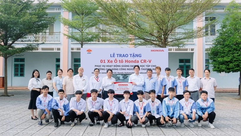 Trong năm 2024, sẽ có hơn 80 ô tô, xe máy và động cơ xe máy được Honda Việt Nam trao tặng cho 25 trường Cao đẳng, Trung cấp nghề.