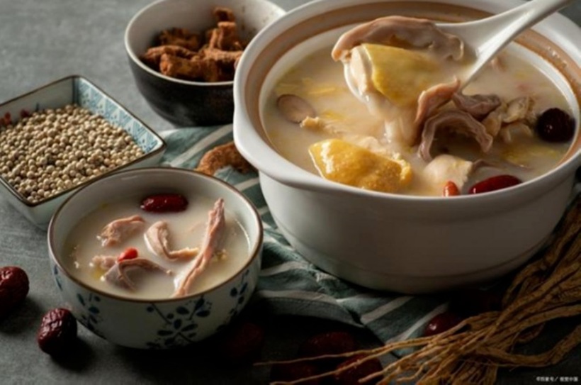 Không chỉ hấp dẫn bởi hương vị thơm ngon, giòn sần sật, dạ dày lợn mà còn được ví như "thần dược" với nhiều lợi ích tuyệt vời cho sức khỏe.