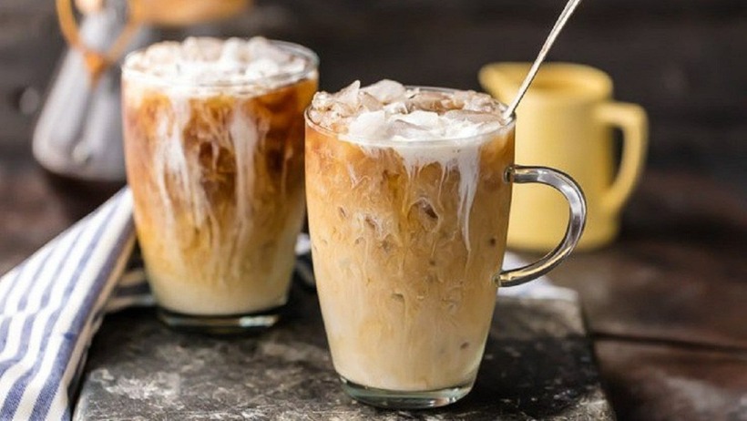 Cà phê sữa là một thức uống rất khó tiêu đối với gan. Ảnh minh họa