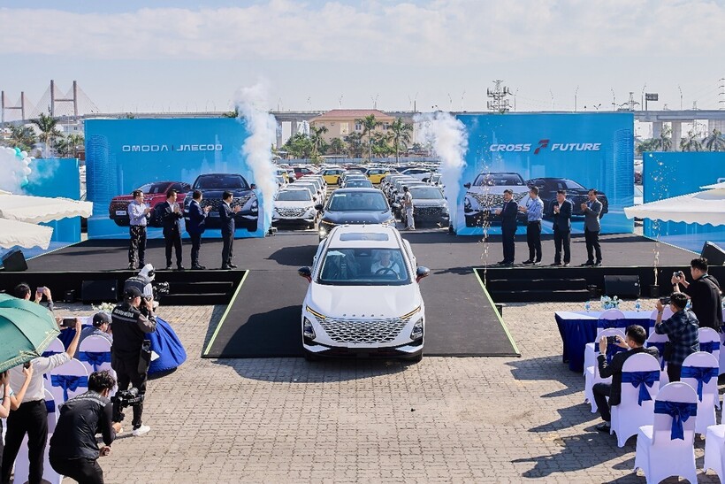 Omoda & Jaecoo mang tới mẫu xe Omoda C5 thuộc phân khúc SUV B có thiết kế trẻ trung, hiện đại và thể thao