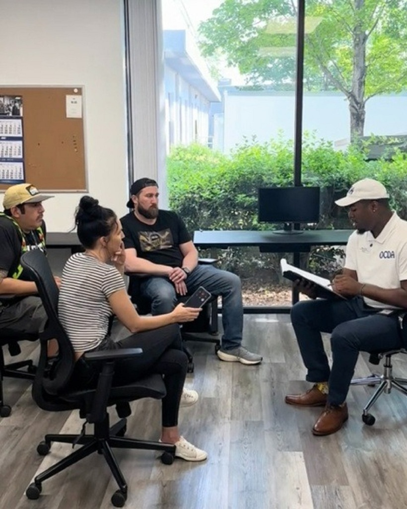 Agent Ratliff cùng cộng sự. Ảnh: Fast Company