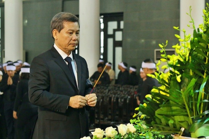 Ban Bí thư Trung ương Đảng do đồng chí Lê Minh Trí - Bí Thư Trung ương Đảng, Chánh án TAND Tối cao làm Trưởng đoàn dự lễ viếng đồng chí Phạm Quốc Anh.