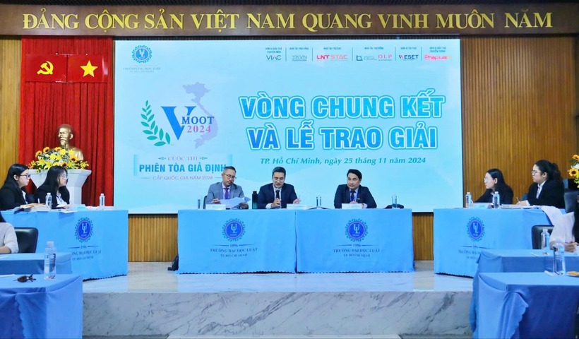 Vòng Chung kết cuộc thi Vmoot - Phiên tòa giả định cấp Quốc gia năm 2024 tổ chức sáng 25/11.