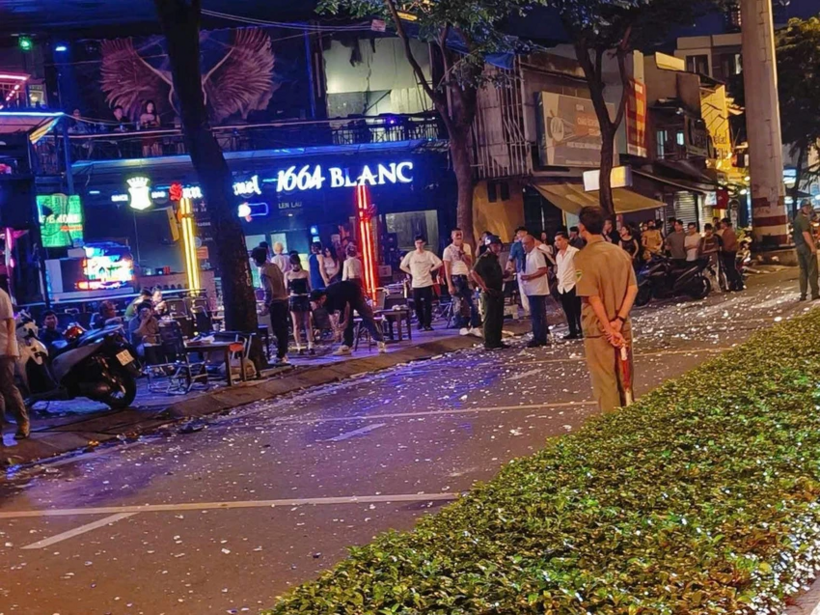 Công an phong tỏa, khám nghiệm hiện trường để điều tra, truy xét. Ảnh: Thanh Niên