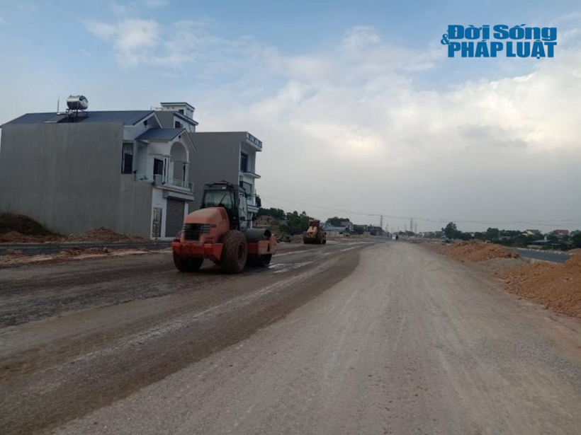 Dự án tuyến đường liên kết vùng đã được nhận bàn giao mặt bằng đủ điều kiện thi công 226,43/ 226,59 ha đạt 99,9%
