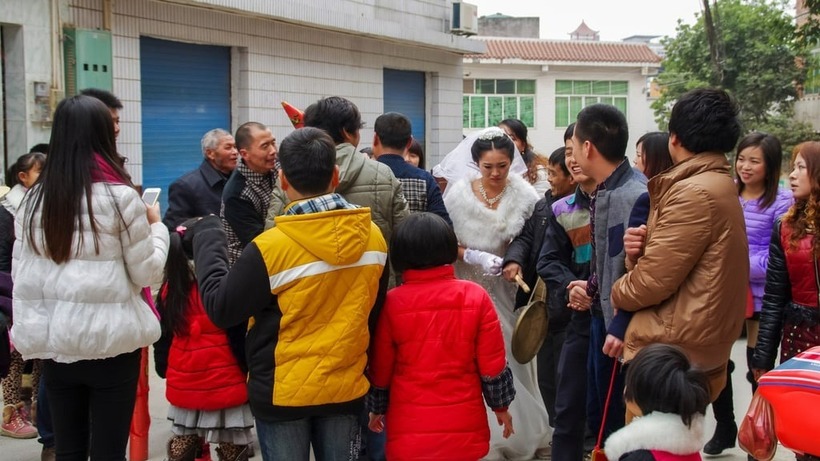 Ở vùng nông thôn Trung Quốc, đàn ông ngày càng khó tìm được cô dâu do mất cân bằng giới tính. Ảnh: Shutterstock