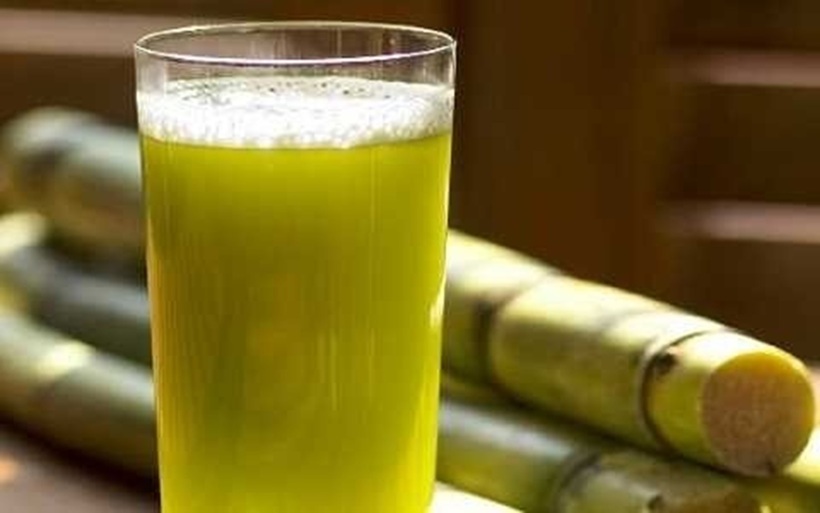 Nước mía để lâu trong điều kiện không đảm bảo vệ sinh dễ bị lên men, biến chất, tạo điều kiện cho vi khuẩn phát triển.