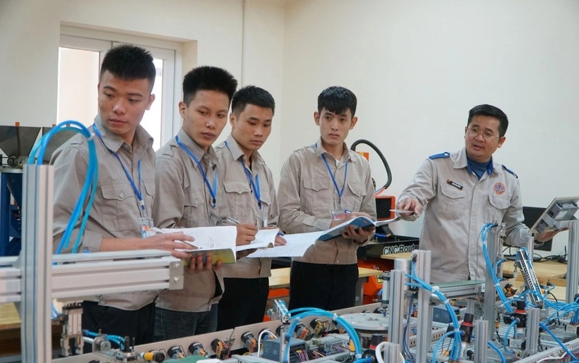 Hướng dẫn xếp lương chức danh nghề nghiệp viên chức chuyên ngành giáo dục nghề nghiệp. (Ảnh minh họa: Dân trí)