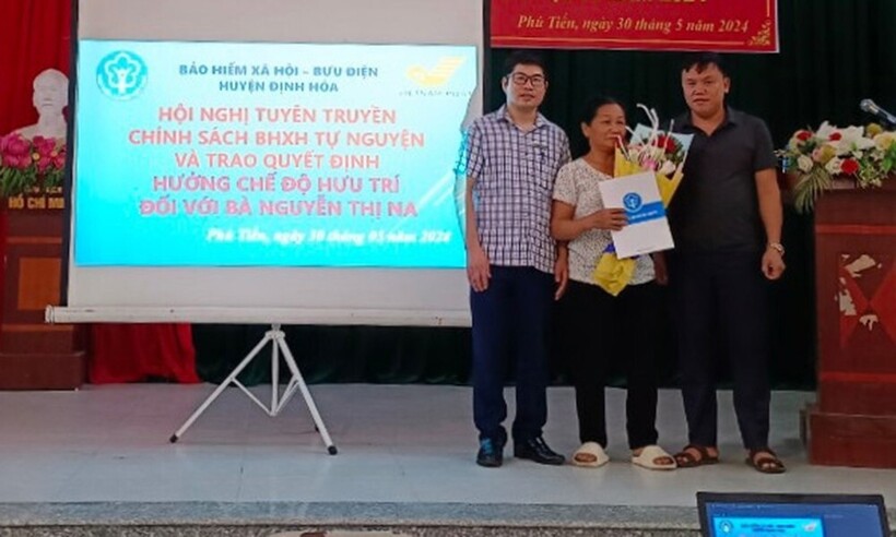 1 tháng sau ngày được nhận quyết định hưởng hưu trí, bà Nguyễn Thị Na (Định Hóa, Thái Nguyên) đã được tăng lương hưu. Ảnh: BHXH Việt Nam