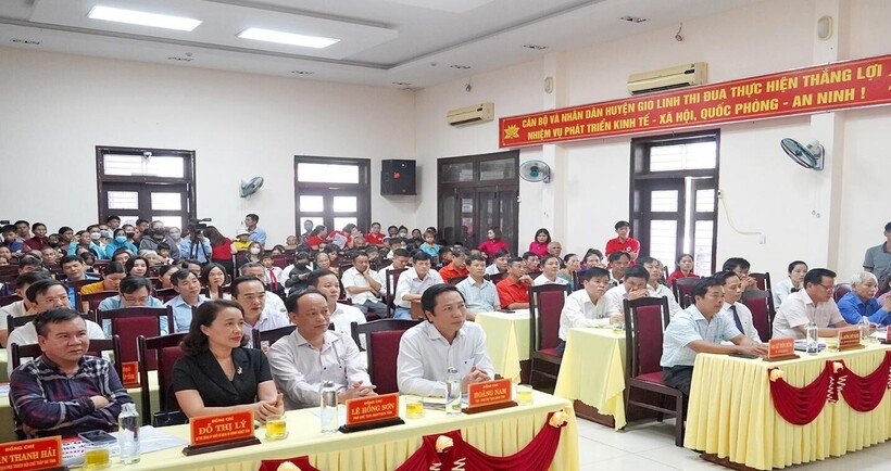 Các đại biểu tham dự lễ phát động Tháng Nhân đạo.
