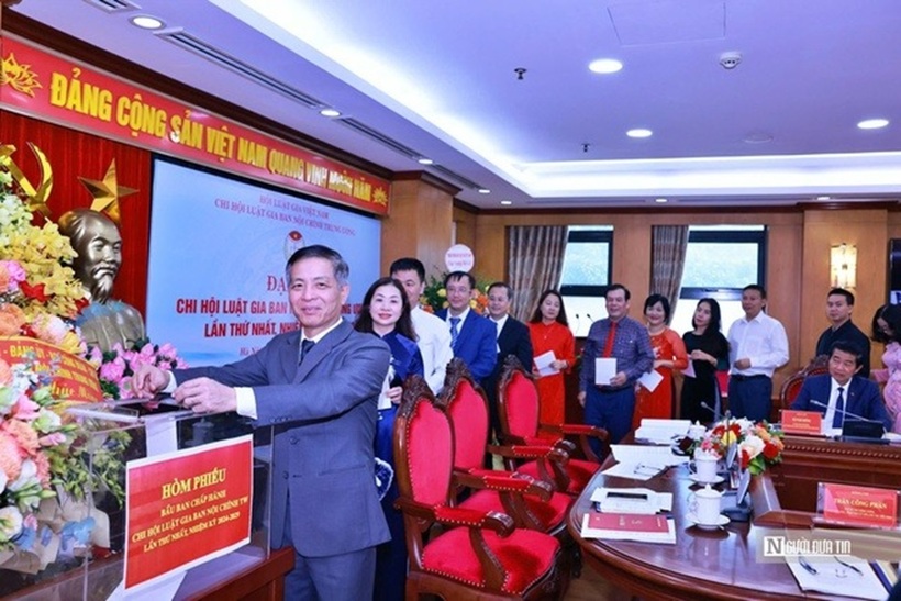 Các đại biểu tiến hành bỏ phiếu bầu BCH khóa I (nhiệm kỳ 2024-2029).