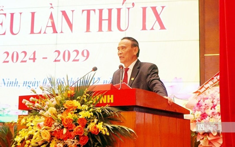 TS. Nguyễn Văn Quyền - Bí thư Đảng đoàn, Chủ tịch Hội Luật gia Việt Nam, phát biểu tại đại hội (Ảnh: Thái Phan).
