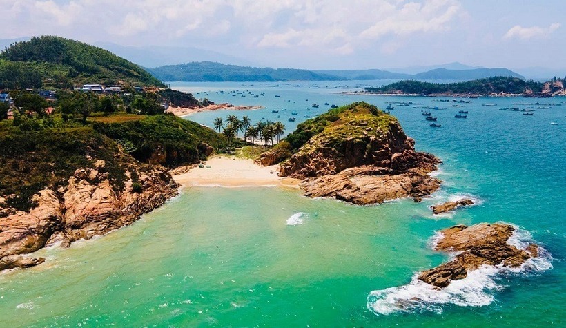 Vịnh Xuân Đài là một trong những vịnh biển đẹp nhất Việt Nam