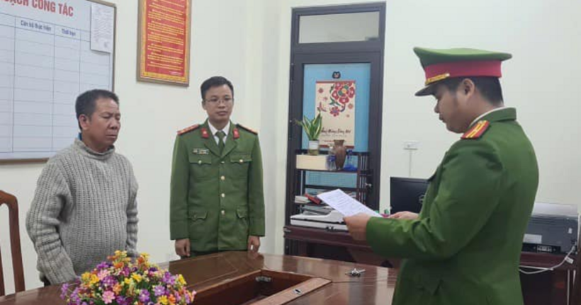 Phàn Văn Canh tại cơ quan công an.