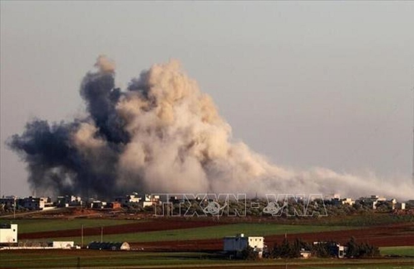Khói bốc lên trong cuộc giao tranh tại Syria. Ảnh: IRNA/TTXVN