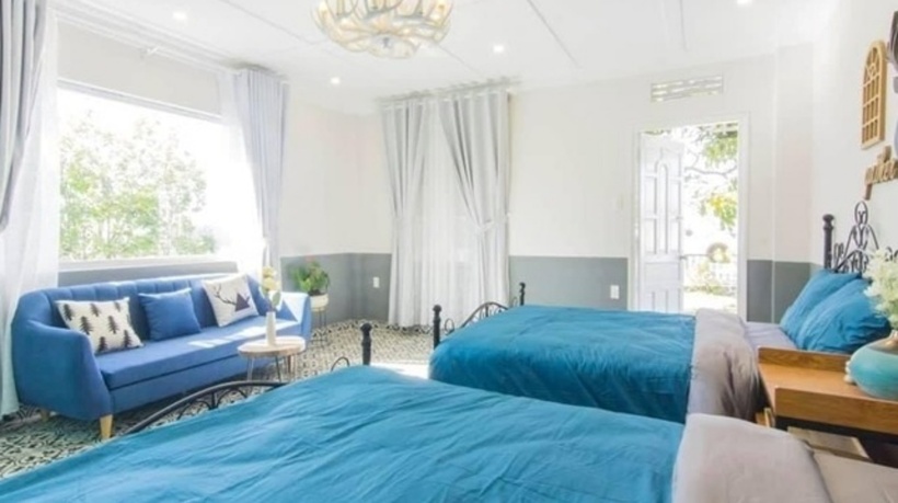 “Không gian mở” với thiết kế nhiều cửa trong căn phòng giúp mang lại ánh sáng tự nhiên, không khí lưu thông và không gian rộng rãi, thoáng mát hơn.