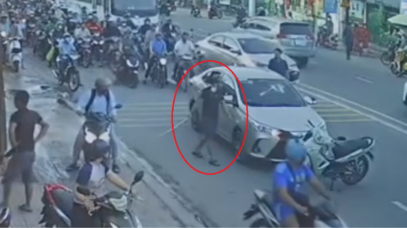 Hình ảnh được trích xuất từ camera nhà dân. - Video: Đời sống & Pháp luật.