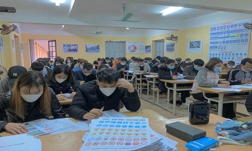 Người có nhu cầu cấp GPLX được lựa chọn hình thức học, giờ học cabin giảm từ 3 giờ xuống còn 2 giờ,…