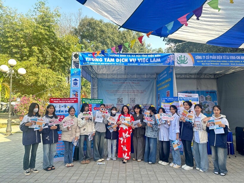 Ngày hội Tư vấn việc làm, học nghề tỉnh Điện Biên năm 2024 là dịp để người lao động chưa có việc làm, thiếu việc làm có nhu cầu tìm việc làm.
